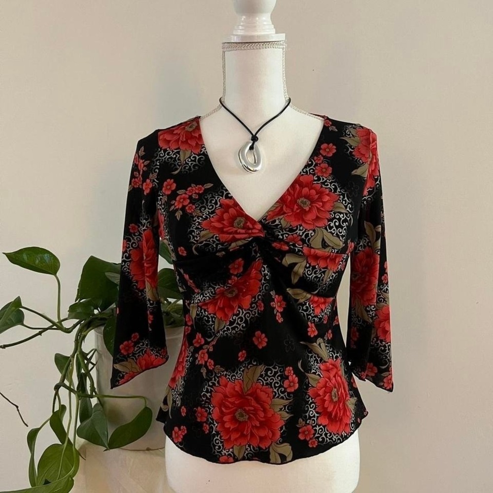 Vintage Y2K Dark Romantic Goth 3/4 Sleeve Asymmetrical Baby Doll Top